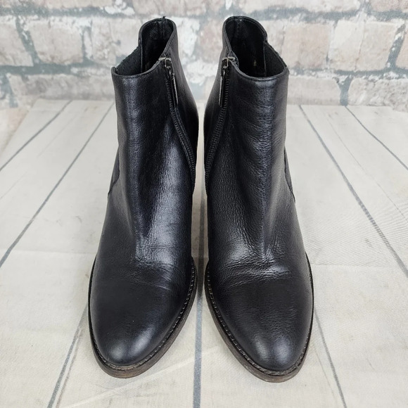 Aquatalia Black Leather Ankle Boot Side Zip Almond Toe Size 7 1/2 Made in Italy - Picture 6 of 11